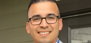 Daniel Cortes headshot
